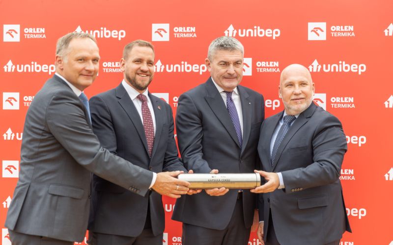 Ciepło dla Pruszkowa w nowej odsłonie – wbudowano kapsułę czasu pod kotłownię biomasową  w EC Pruszków